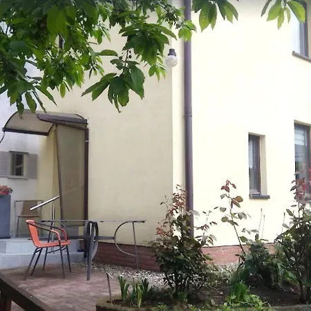Gruene Idylle In Wismar-altstadt - Abc352 Wißmar